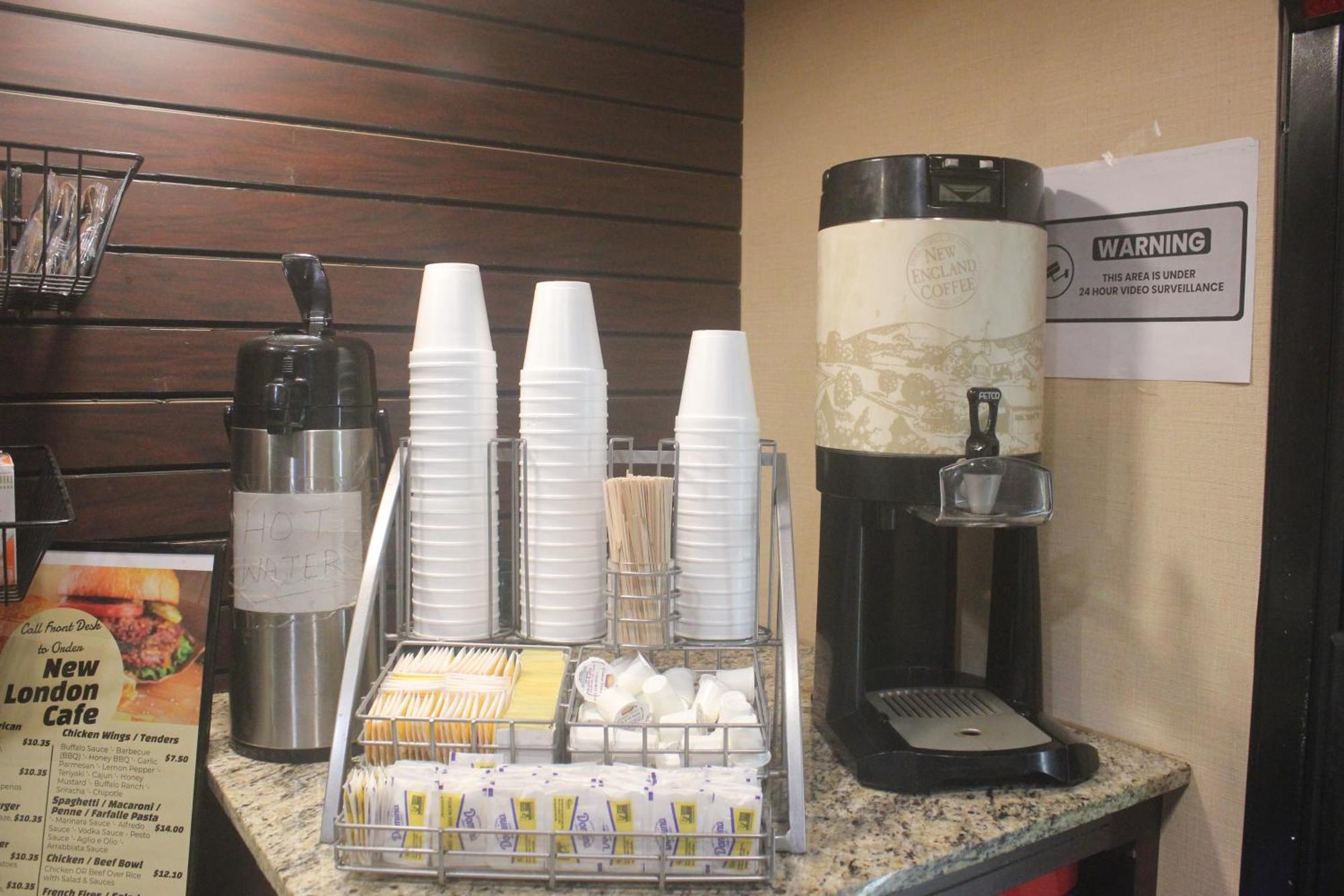 Regency Inn & Suites New London Mystic Eksteriør bilde